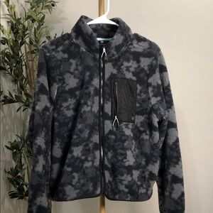 Stylish Black and Gray Camo Fleece Jacket (O1)